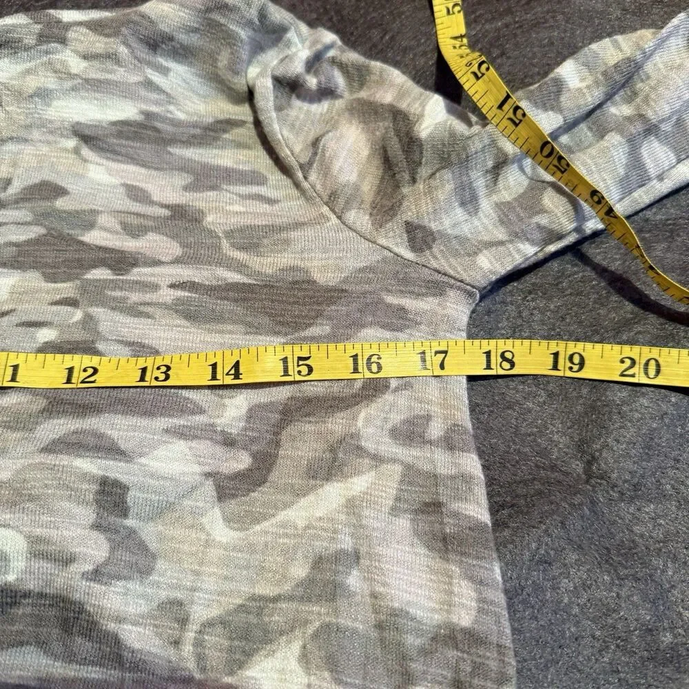 Old Navy Girls Sweater L Large 10/12 Green Camo Army Pullover Hoodie Kids